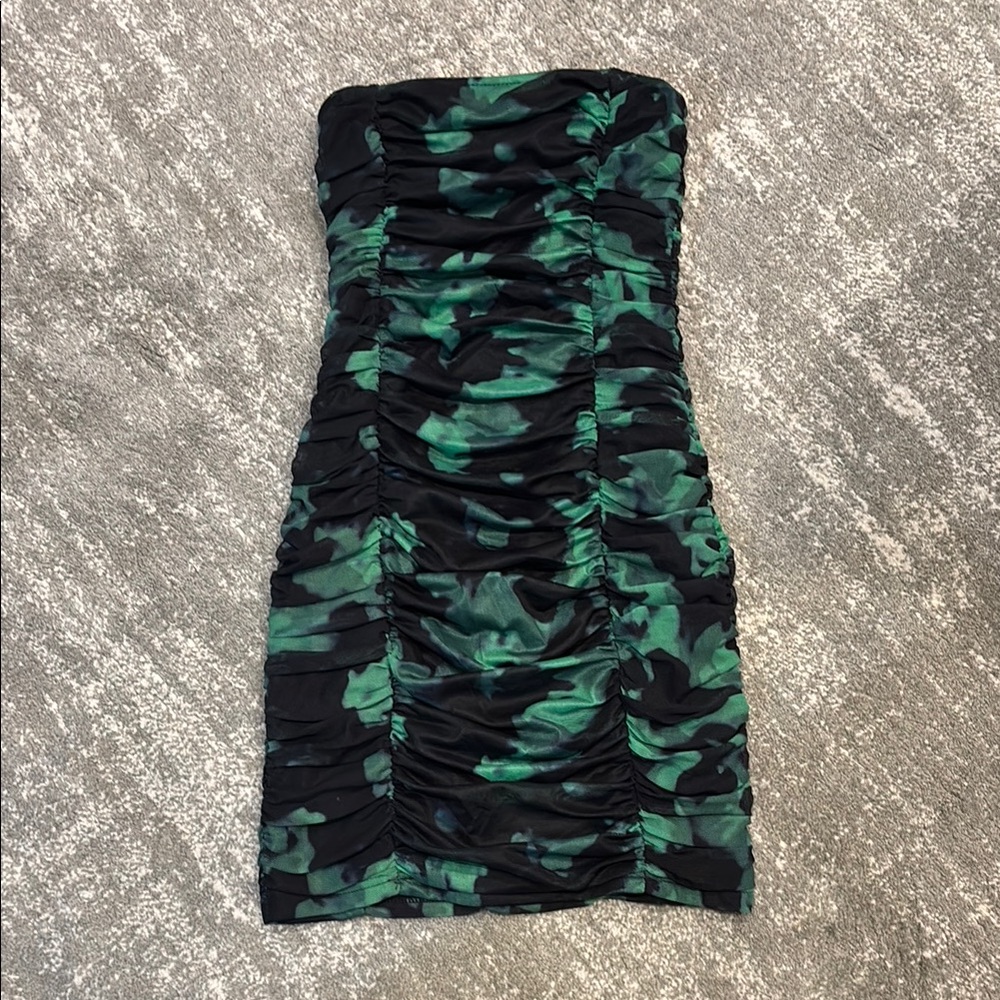 Superdown Strapless mini dress. Worn once, Perfect condition!